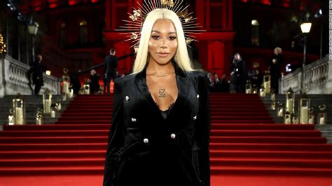 [summary] Munroe Bergdorf Reveals Abuse She S Received