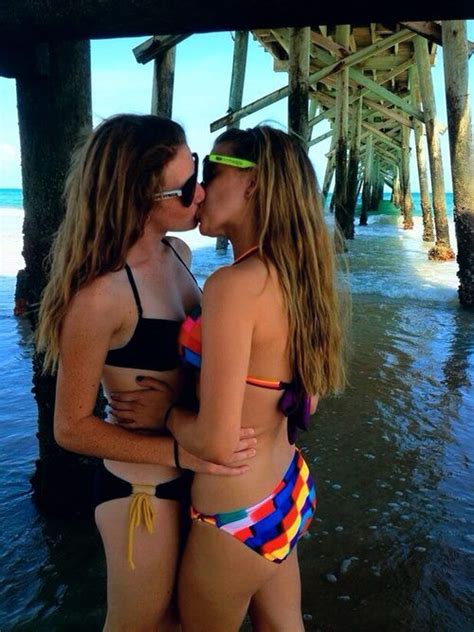 lesbian kiss bikini porno photo