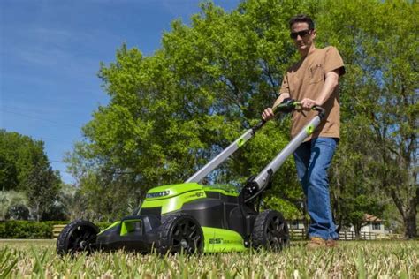 greenworks pro     propelled lawn mower review ope