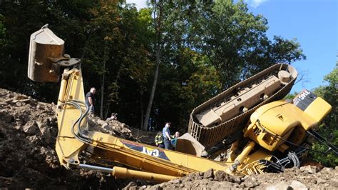 extreme excavator accident compilation   heavy equipment accidents caught  tape