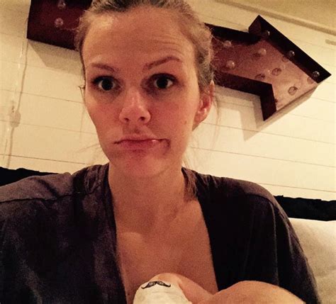 40 Celebrities Who Help Normalize Breastfeeding Breastfeeding Photos