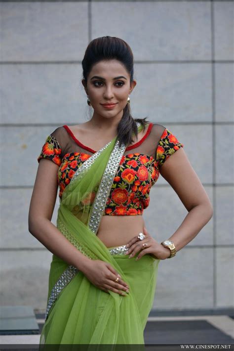 zero watermark parvathy nair hottest navel show in a sexy