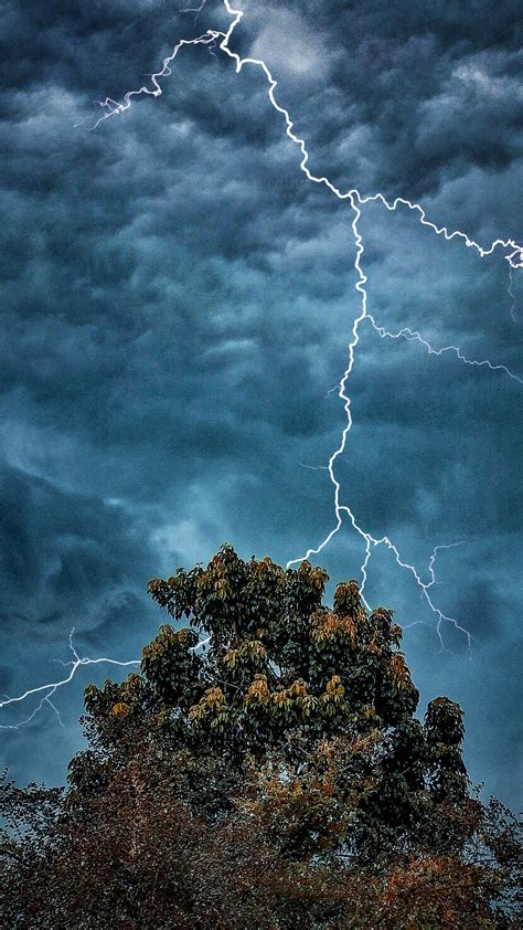 extreme weather dark clouds lightning   ultra hd mobile wallpaper