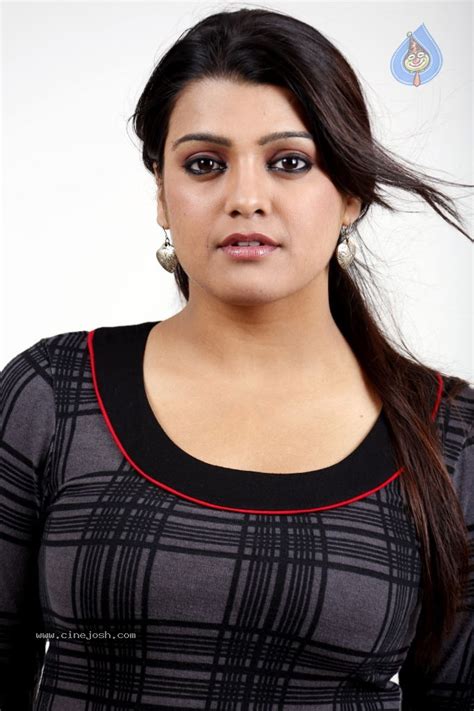 tamil actress hotpicz tashu kaushik hot