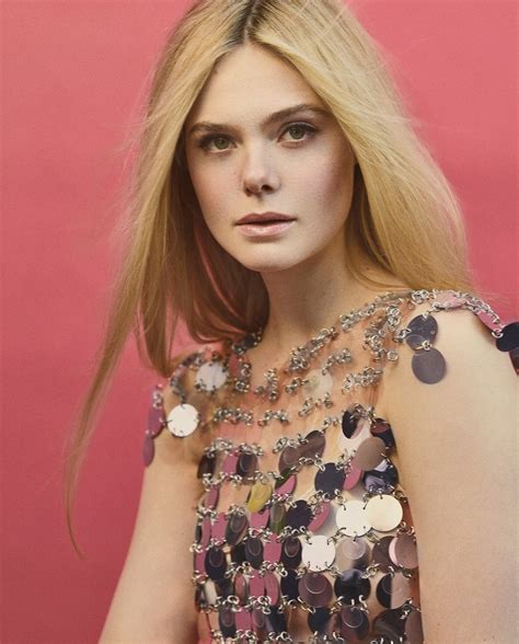 elle fanning on queenly makeup from blush on ‘the great to vivienne