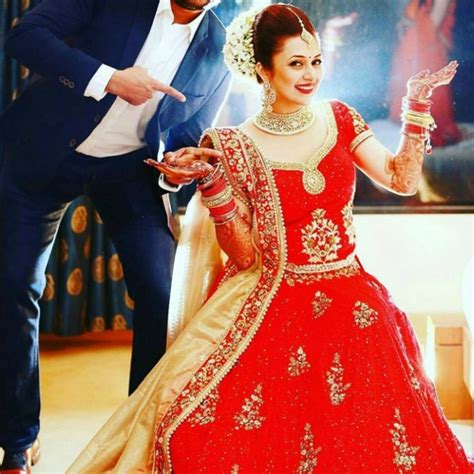 divyanka tripathi and vivek dahiya s wedding pictures are out and they ll