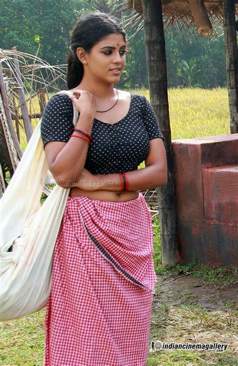 Kerala Village Woman Beautiful Dresses For Women Indian Beauty Saree