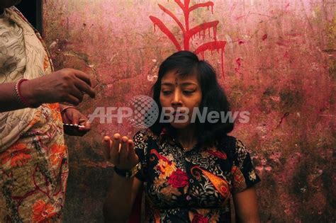 豊満さ求めてステロイド中毒になる売春婦たち、バングラデシュ 写真6枚 国際ニュース：afpbb news