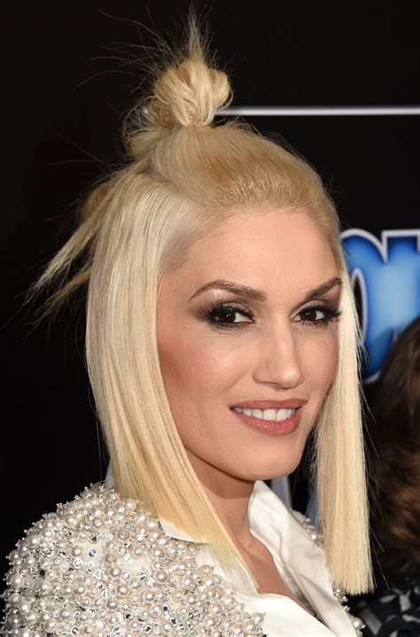 Gwen Stefani S No Makeup Selfie Will Make You Do A Double Take — Photo