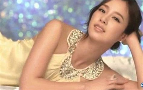 キム・テヒ、『僕とスターの99日』でセクシーポーズ公開！ 韓流stars