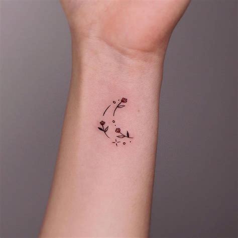 impressive moon tattoo creative designs