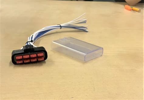 sealed fuse boxblock   mini ato blade fuses wire leads  engineering
