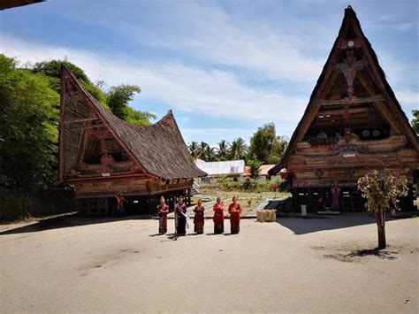 huta bolon simanindo batak museum samosir island 2019