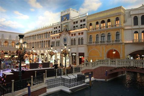 venetian casino hotel rooms suites deals pool spa las vegas