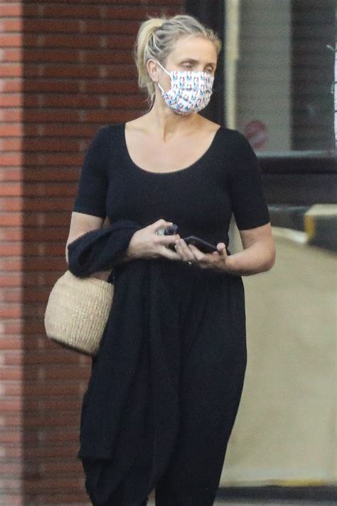 Cameron Diaz Leaves Her Physical Therapist In Beverly Hills 09 24 2020