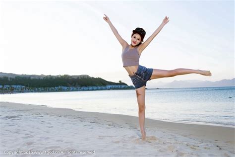 Thailand Perky Breasts Wang Qiaoen 王乔恩 Hot Beach Sexiest Girl Topless