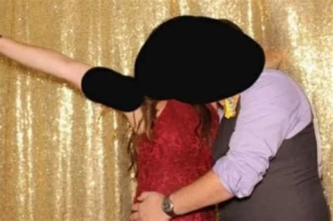 wedding photo booth captures guest cheating on her…