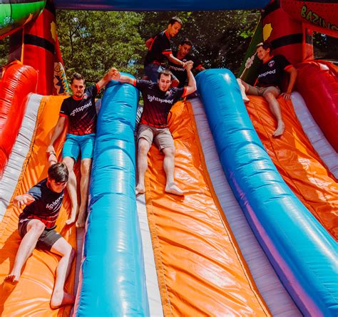 formation inflatable fun