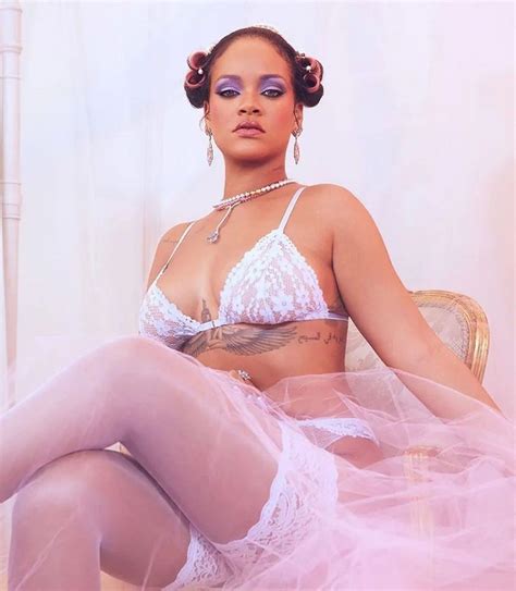 rihanna shows off her sexy body in underwear 10 photos sexclips pro