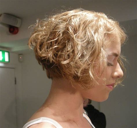 A Beautiful Angled Bob For Curly Hair An Attractive