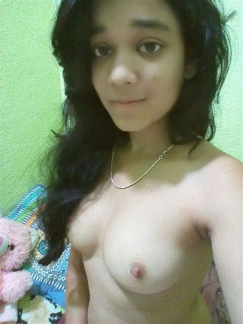 sweet indian teen showing cute boobs selfies indian nude girls