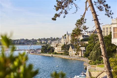 promenade du clair de lune balade mythique au coeur de dinard