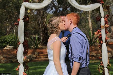 South Australian Couple Devastated With Wedding Photos Daily Mail Online