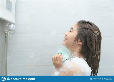 Asian Girls Showering – Telegraph