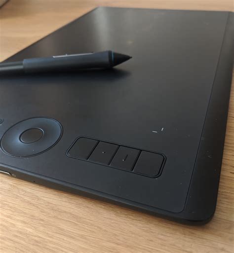 wacom intuos pro review   invest   graphics tablet