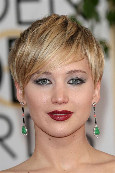 jennifer lawrence straight golden blonde hairstyle steal