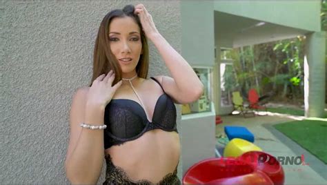 clea gaultier legalporno french slut takes two cocks