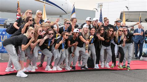 world cup parade uswnt celebrates 2019 women s world cup championship