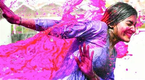 holi 2018 how to remove colour from skin and hair after playing holi