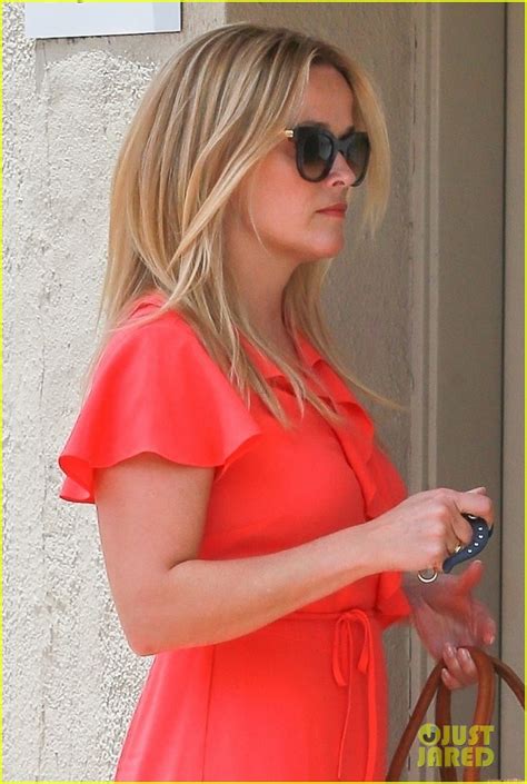 Reese Witherspoon Kicks Off Her Day At The Spa Photo 4106825 Reese