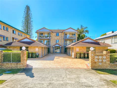 3 81 french street coorparoo qld 4151