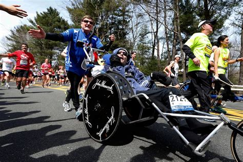 Boston Marathon Runner Dick Hoyt Dies At 80 Pushed Disabled Son In