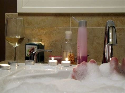 10 Tips For A Romantic Bath Experience For Valentines Day Or Any Day