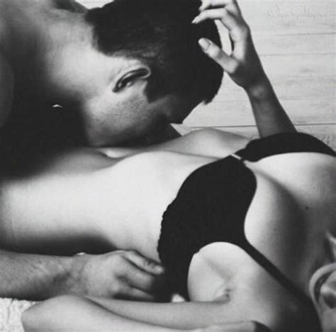 kissing stomach swoon worthy romance pics pinterest sexy dont and us