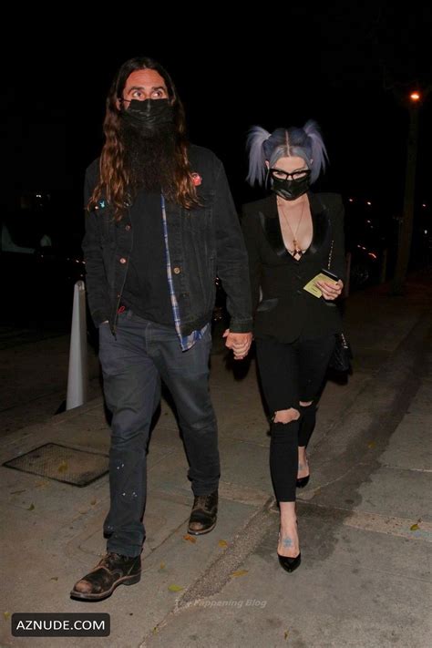 Kelly Osbourne Sexy Seen Showing Off Her Cleavage In West Hollywood