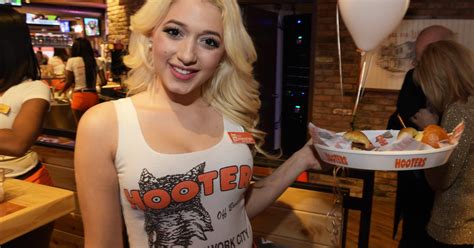 No Really A Hooters Girl Could Help You With Your Fantasy Football