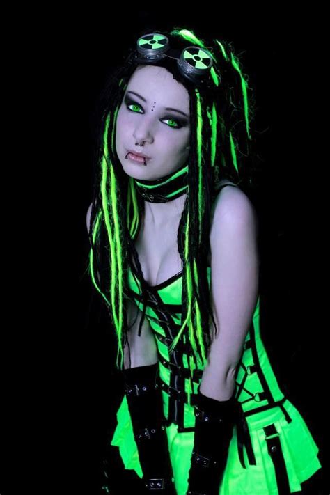 cyber goth girl cybergoth cybergoth style goth outfits