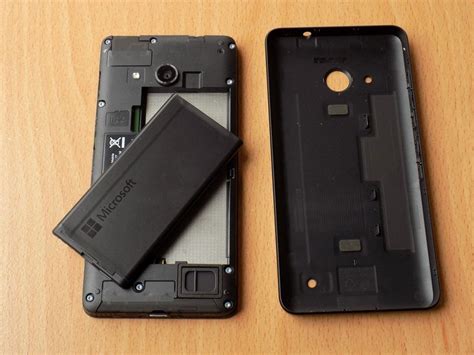 heres  removable batteries    extinct  smartphones techarena