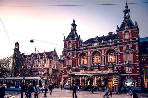 leidseplein amsterdam  restaurants hotels trams cafe