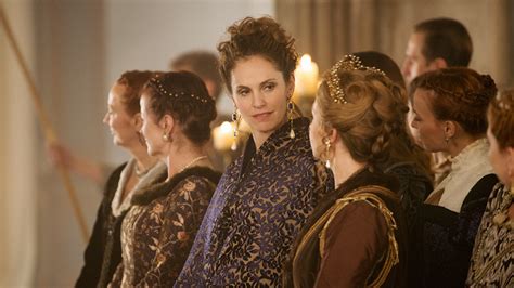 Cw S Reign Streams Racy Episode For A Network Tv First Variety