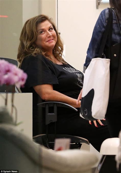 Abby Lee Miller Treats Herself To A Pre Prison Mani Pedi Daily Mail