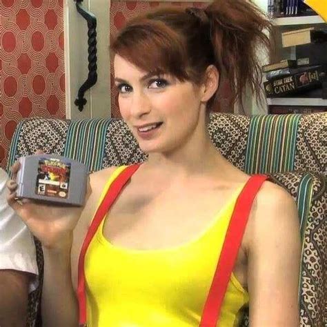 46 Sexy And Hot Felicia Day Pictures Bikini Ass Boobs