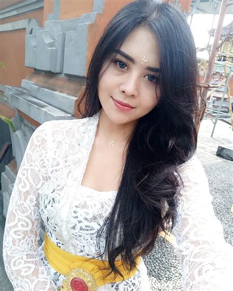 Image May Contain 1 Person Kebaya Bali Asian Beauty Beauty Girl
