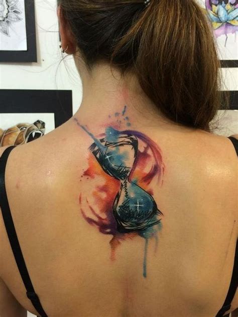 50 valuable hourglass tattoo designs and meanings time is flying