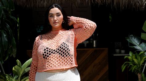 1st asian american sports illustrated curve model on fatphobia