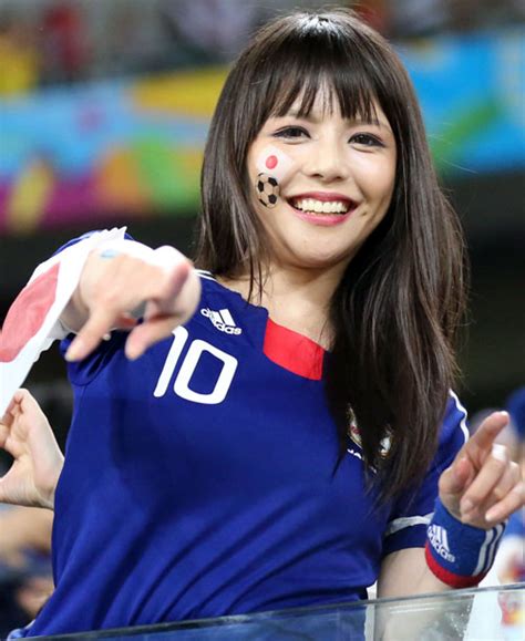 試合前に盛り上がる日本の美女サポーター 美女 写真特集 ｜ ブラジルw杯